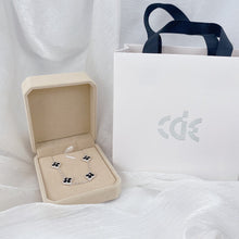 Vòng tay bạc LAMY  Four Leaf clover silver with stones  CDE2186SV