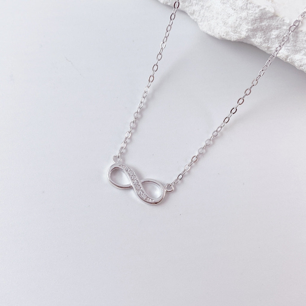 CDE Infinity Silver Necklace CDE6312