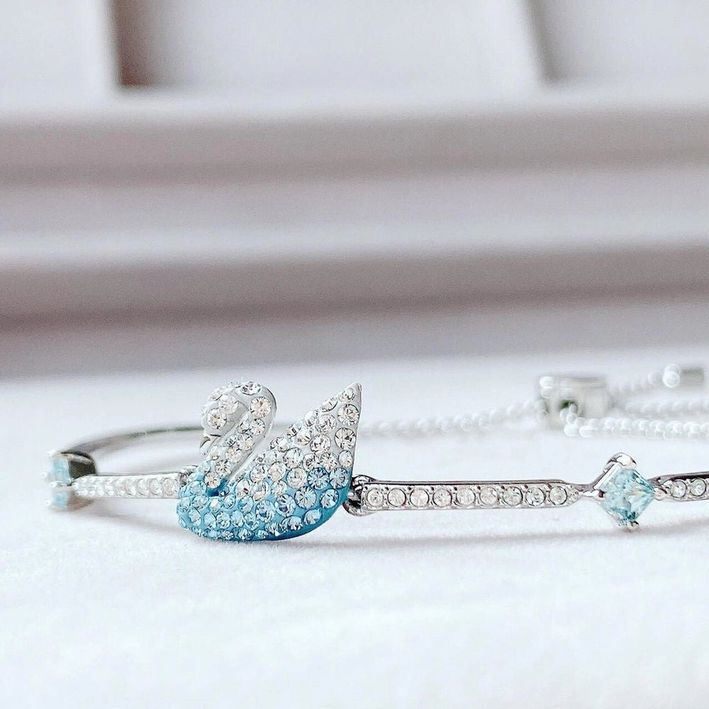 Blue Iconic Swan Bracelet Blue, thiên nga phủ đá nhỏ