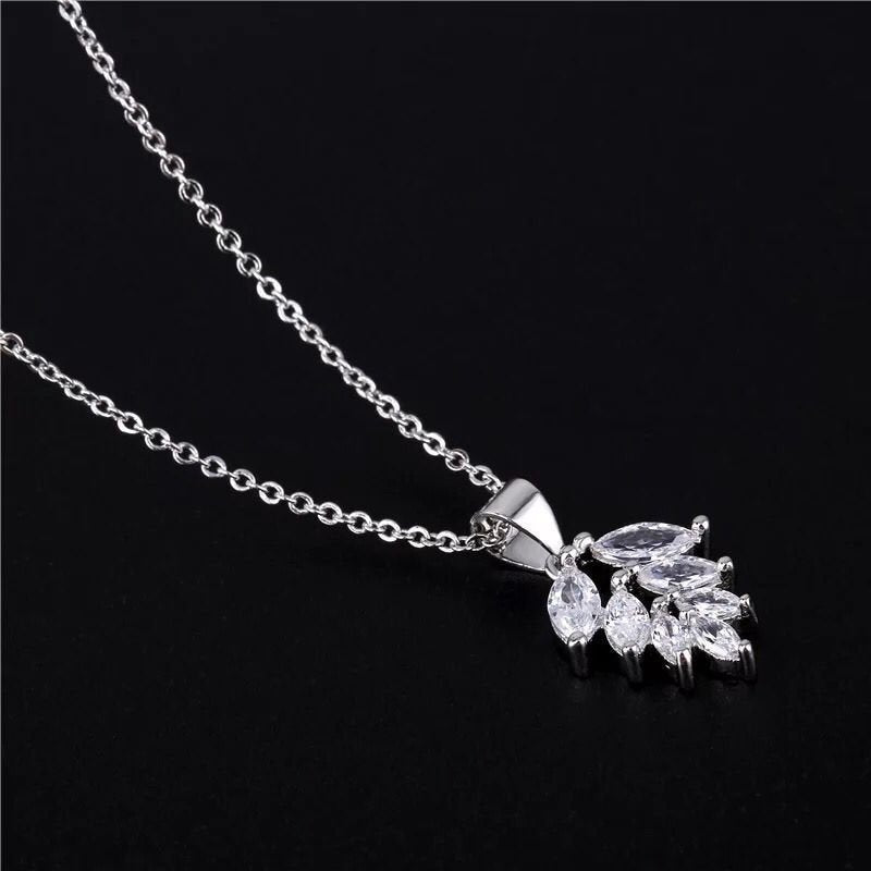 Crystal Leaf Clavicle Necklace Silver