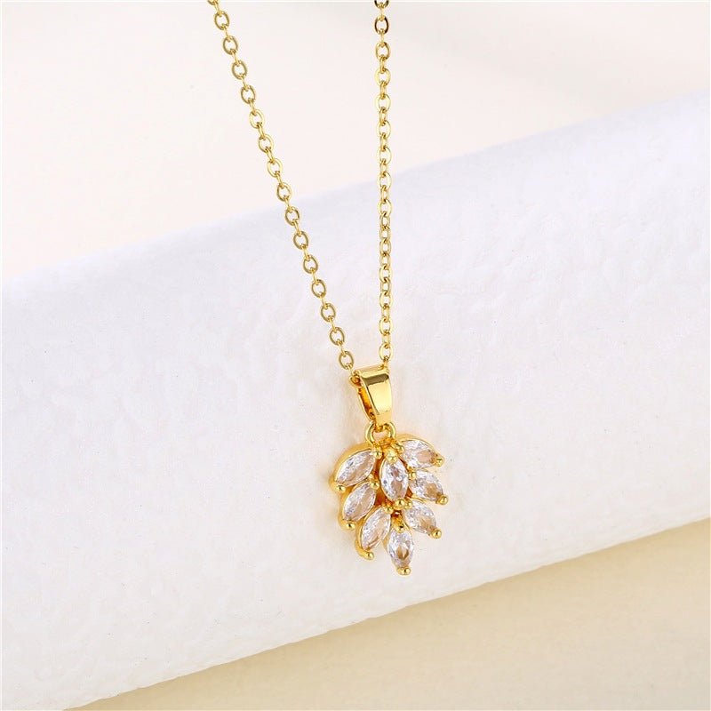 Crystal Leaf Clavicle Necklace Gold