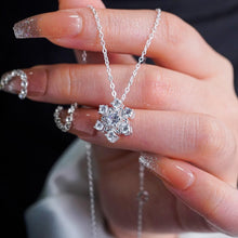 Dây chuyền LAMY Teardrop Snowflakes Silver Necklace CDE6310