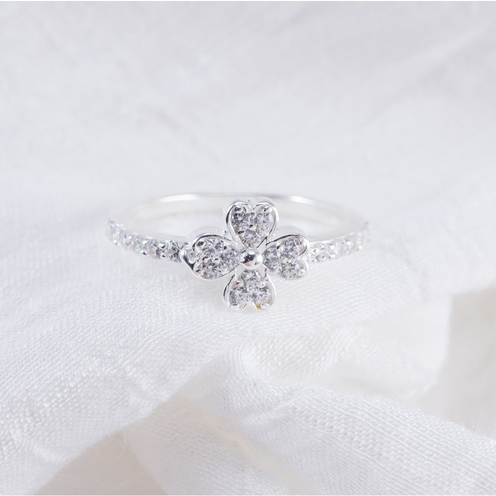Tiny Four-leaf Clover Ring - 8257SV