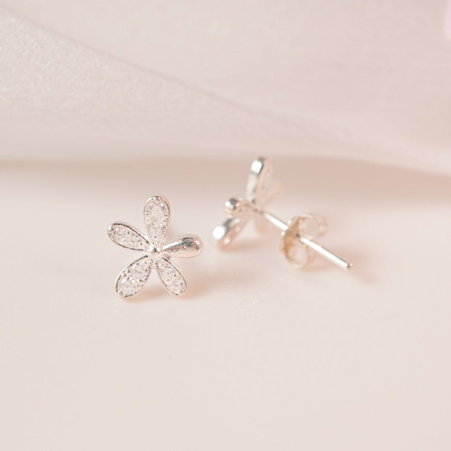 Small Daisies Earrings Silver