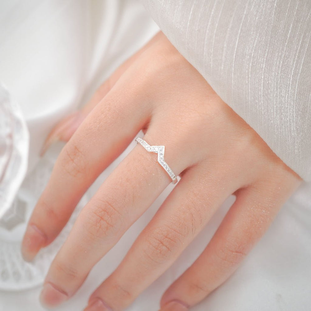 V-Shaped Ring Silver - 8327SV