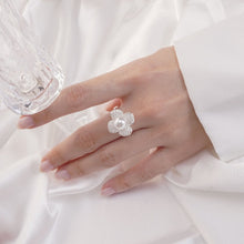 Nhẫn bạc LAMY Flower Pearl Silver Women's Ring CDE8220