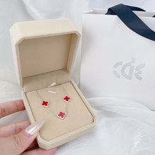 Vòng tay LAMY Four Leaf Clover Silver Bracelet with Red Gemstones CDE2194