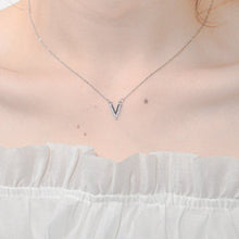 Dây chuyền LAMY Luxury V Shaped Pendant Silver Women's Necklace CDE6390SV