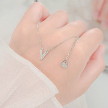 Dây chuyền LAMY Luxury V Shaped Pendant Silver Women's Necklace CDE6390SV