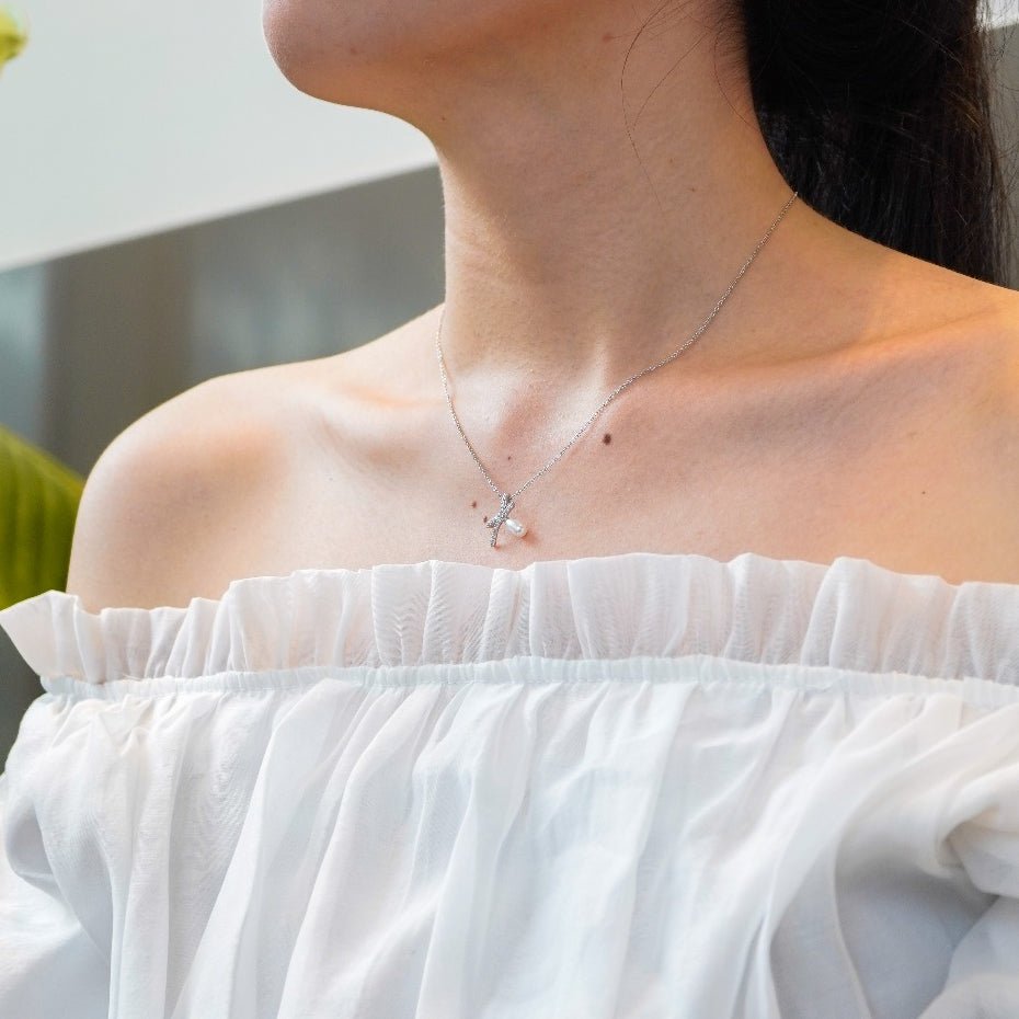 Bow Charm Necklace Silver