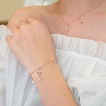 Vòng tay LAMY Flower Key Rose Gold Bracelet CDE2239RG