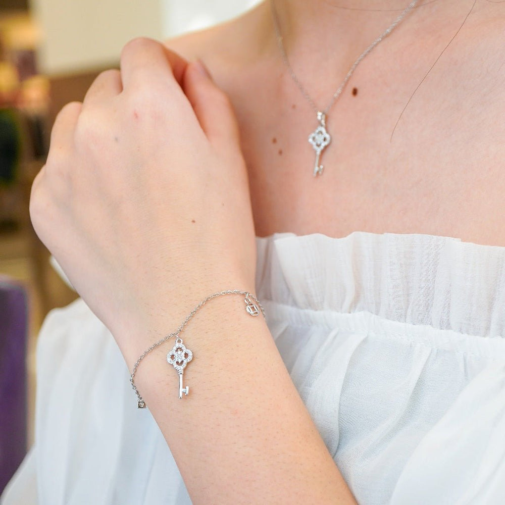 Flower Key Bracelet Silver