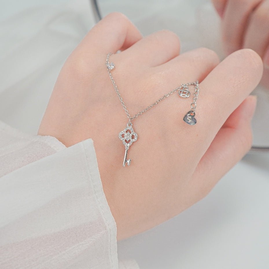 Flower Key Bracelet Silver