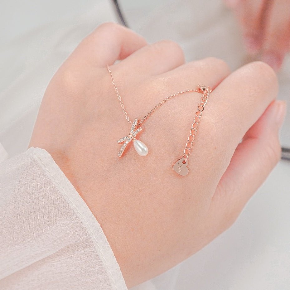 Bow Charm Necklace Rose Gold