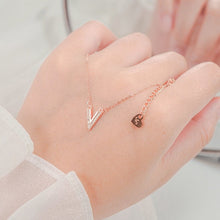 Dây chuyền LAMY Luxury V Shaped Pendant Silver Women's Necklace CDE6390SV