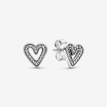 Khuyên tai LAMY Sparkling Freehand Heart Stud Silver Earrings CDE3276SV