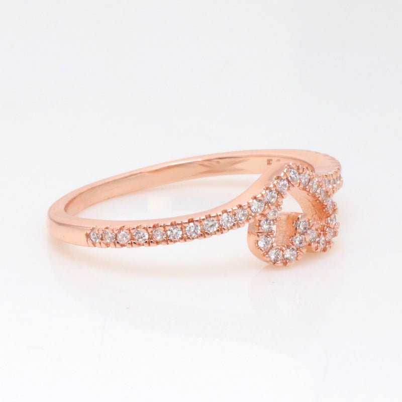 Sparkling Wishbone Heart Ring Silver, đai nhẫn mảnh đính hàng đá nhỏ