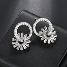 Khuyên tai LAMY Flower Stud Silver Earrings CDE3259SV