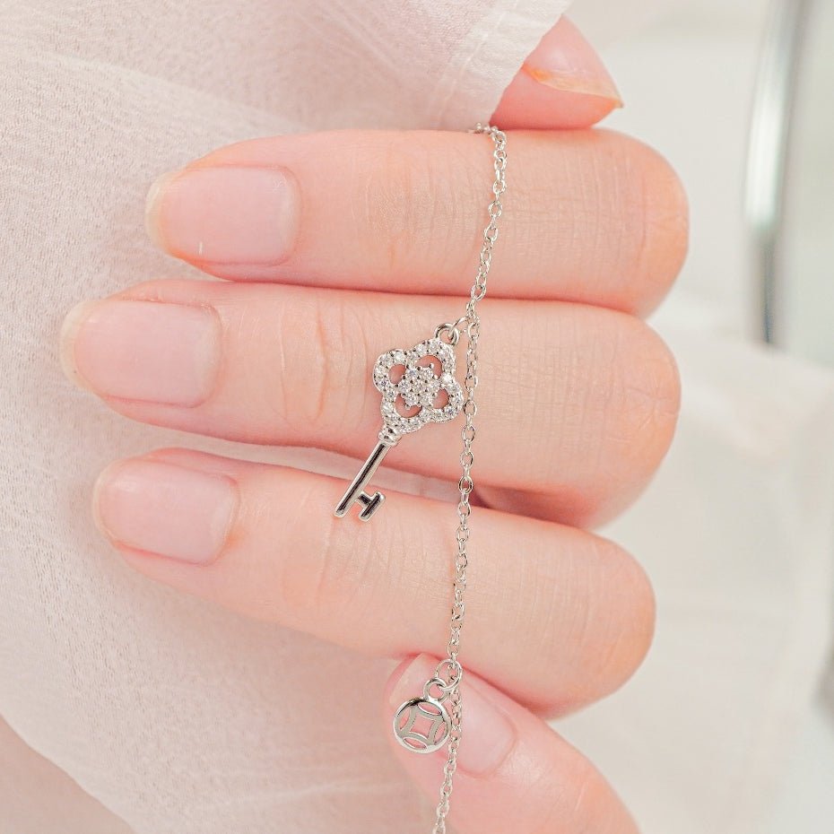 Flower Key Necklace Silver