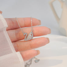 Dây chuyền LAMY  Crystal Swan Necklace CDE6393SV