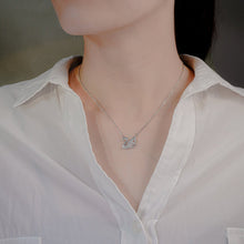 Dây chuyền LAMY  Crystal Swan Necklace CDE6393SV