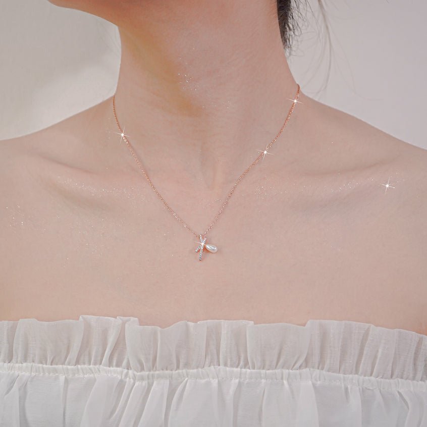 Bow Charm Necklace Rose Gold