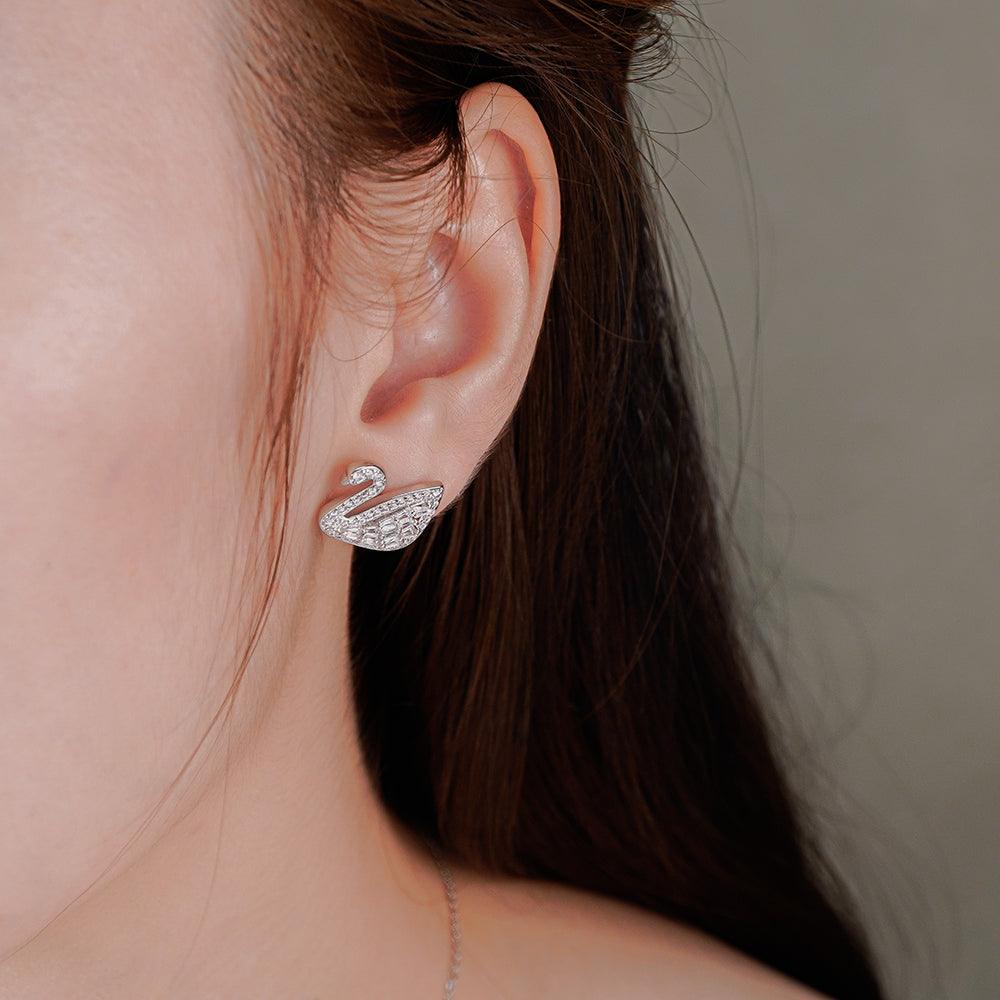 Crystal Swan Earrings Silver - 3262SV đeo tai
