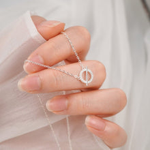 Dây chuyền bạc nữ CDE Circle Toggle Silver Necklace CDE6313