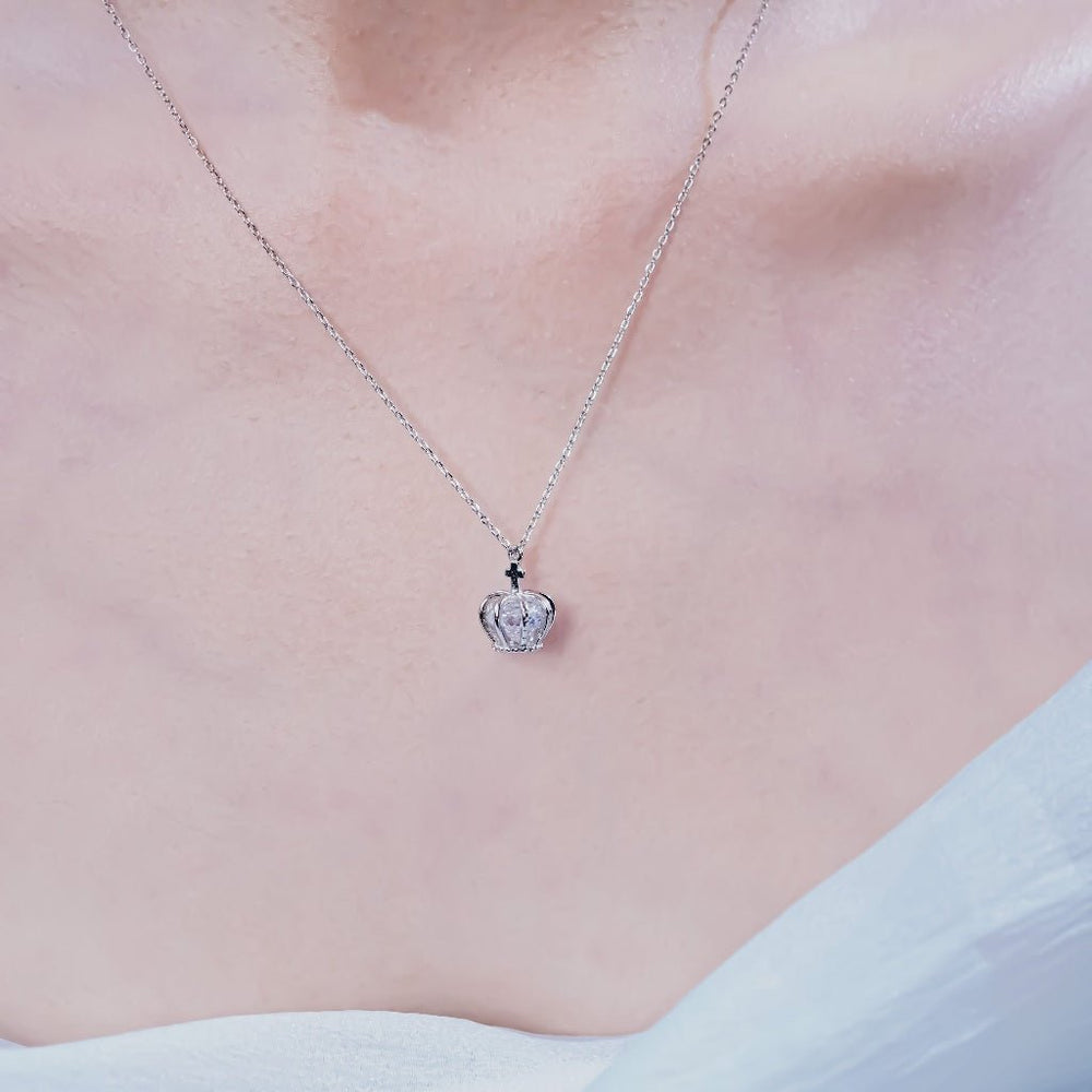 Elegant Crown Necklace Silver