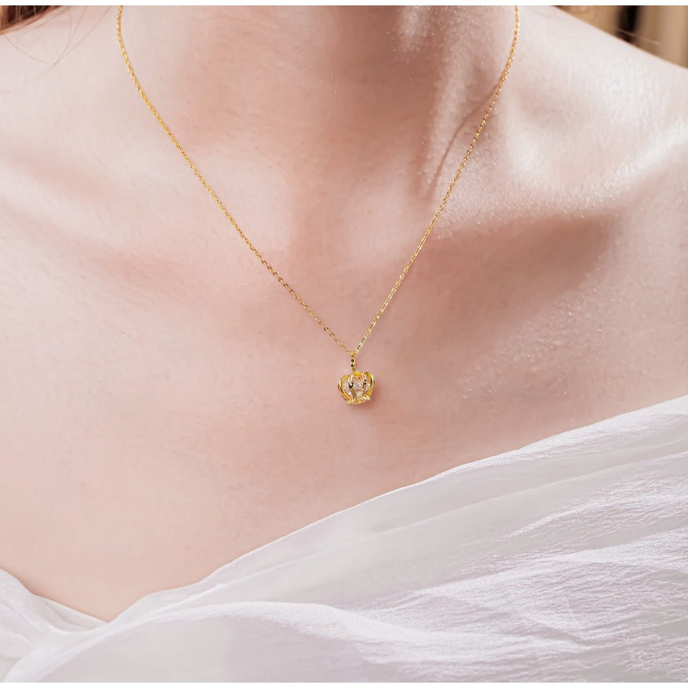 Elegant Crown Necklace Gold