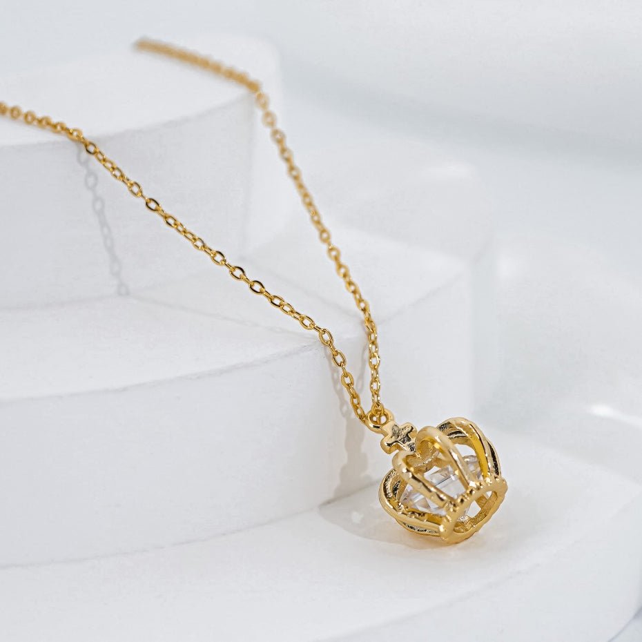 Elegant Crown Necklace Gold
