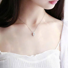 Dây chuyền kim cương Moissanite LAMY Crown Charm 4 ly kiểm định GRA CDEDN015WH - Hàng chính hãng đã kiểm định