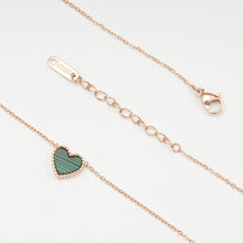 Khuyên tai LAMY Ari Heart Milky Earrings CDE3003WH