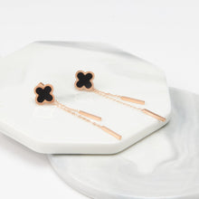 Khuyên tai LAMY Clover Tassels Earrings CDE3013BL