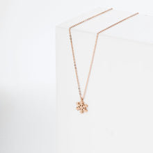 Dây chuyền nữ Romantic Snowflake Necklace Rose Gold CDE6033RG
