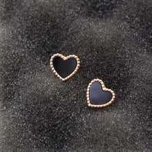 Khuyên tai LAMY Ari Heart Black Earrings CDE3003BL