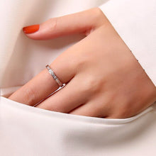 Nhẫn LAMY Semi Eternity Ring CDE8018RG
