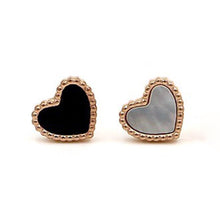 Khuyên tai LAMY Ari Heart Black Earrings CDE3003BL