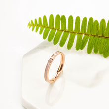 CDE Dreamy Crystal Ring CDE8024RG