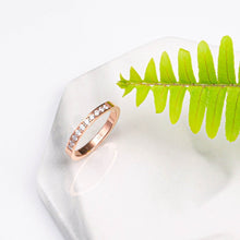 Nhẫn LAMY Semi Eternity Ring CDE8018RG