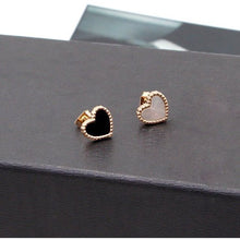 Khuyên tai LAMY Ari Heart Black Earrings CDE3003BL