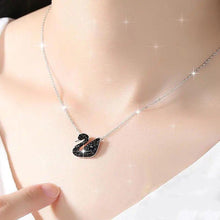 Dây chuyền nữ Black Swan Silver Necklace CDE6041BL