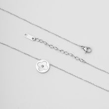 Dây chuyền nữ Lucky Leaves Necklace Silver CDE6024SV